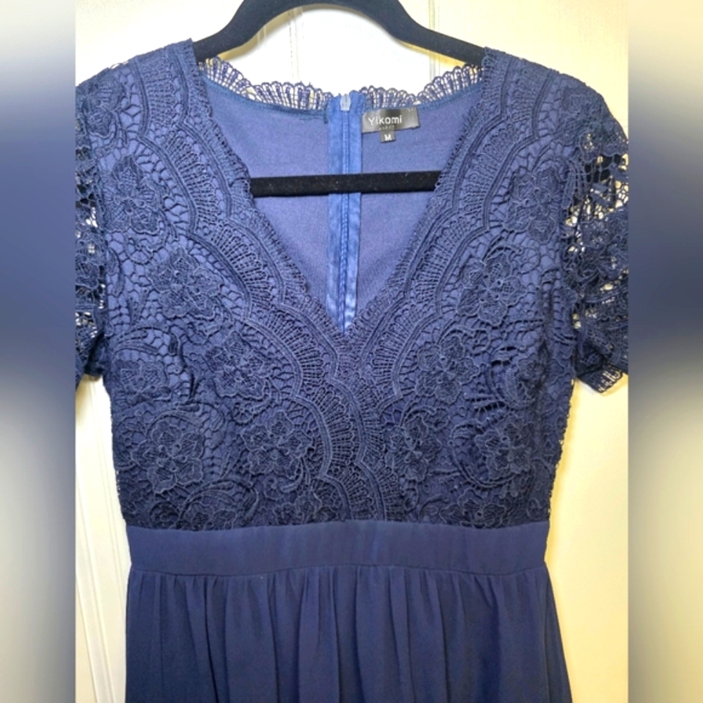 Blue Lace Bodice Short Sleeve Fully Lined Back Zip Dress by Yikomi- Size Med